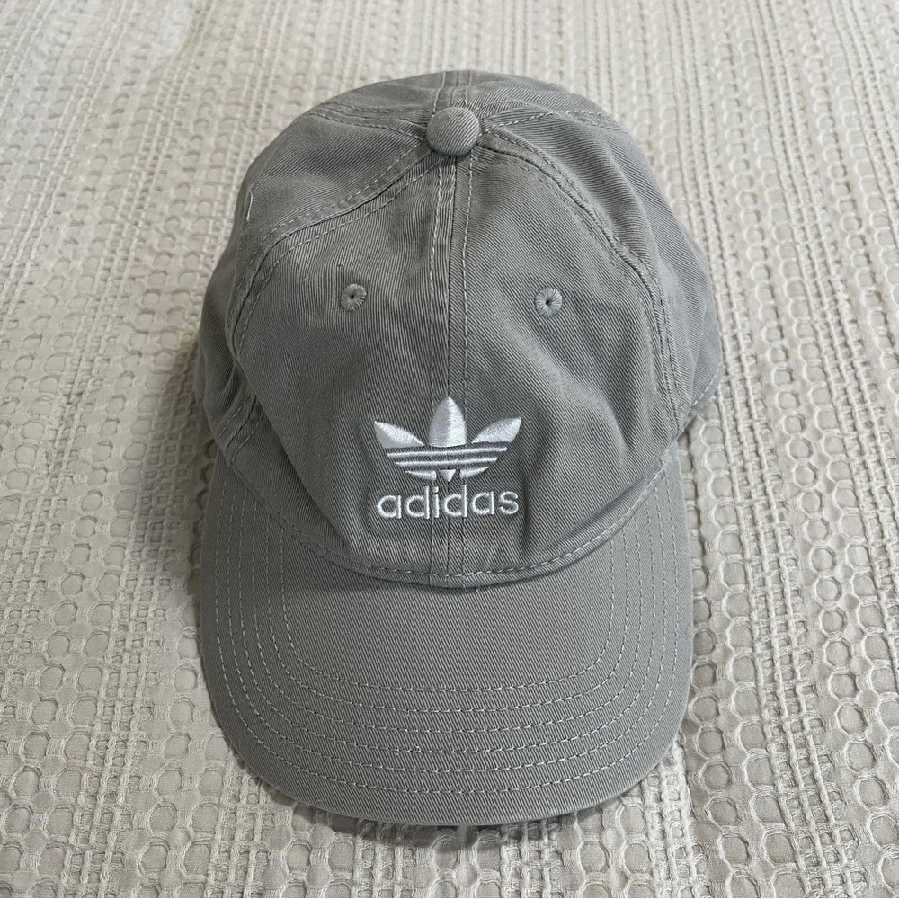 Adidas Originals Relaxed Strapback Cap – Gray